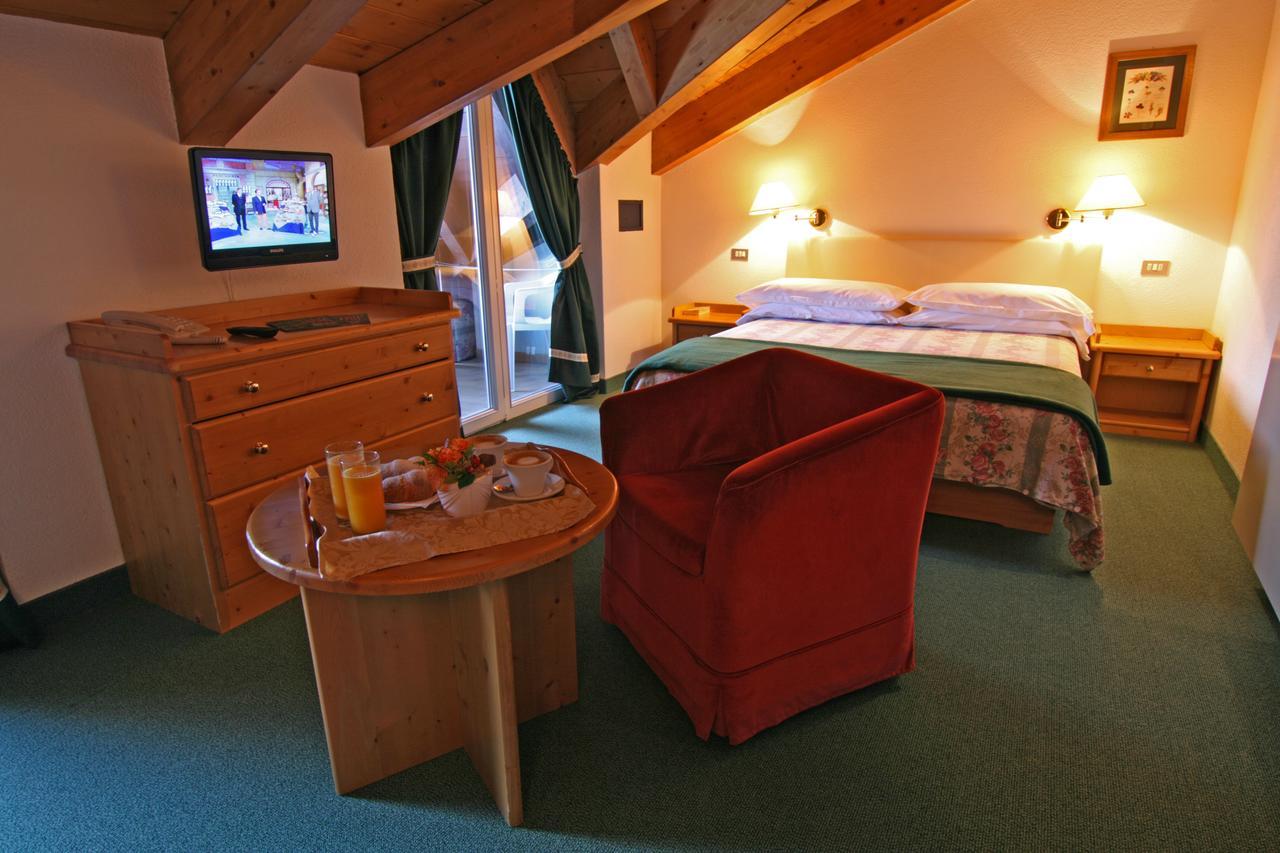 B&B Garni Villa Campitello Campitello di Fassa Kültér fotó